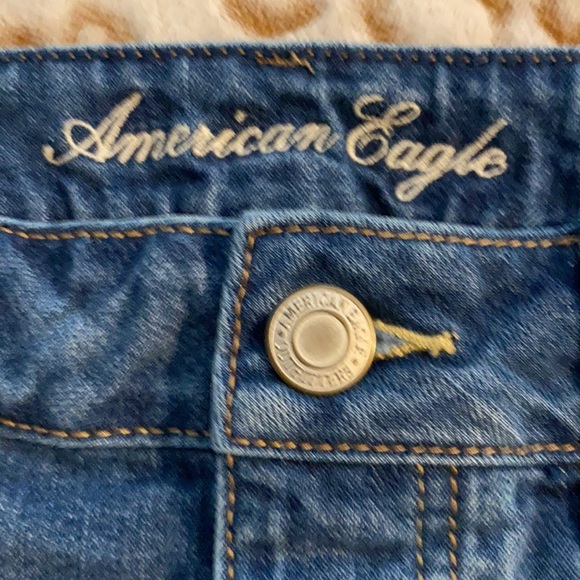 Size 6 American Eagle blue jean mini skirt - Picture 3 of 5